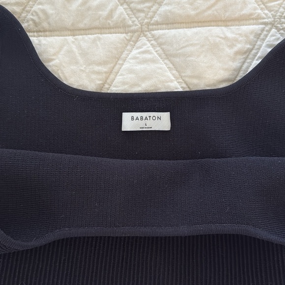Aritzia Ribbed Crop Top - Picture 3 of 3